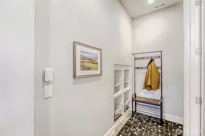 21811 SE 5th Place, Sammamish, WA 98074 - Photo 34