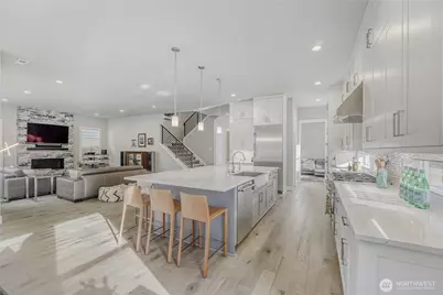 21811 SE 5th Place, Sammamish, WA 98074 - Photo 6