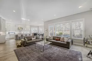 21811 SE 5th Pl, Sammamish, WA 98074 - Photo 2