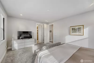 21811 SE 5th Place, Sammamish, WA 98074 - Photo 20