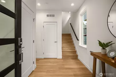 3914 S Juneau Street, Seattle, WA 98118 - Photo 2