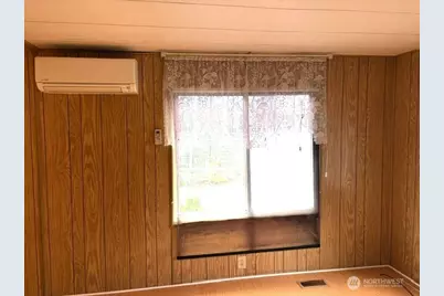 12200 Stone Avenue N #74, Seattle, WA 98133 - Photo 8