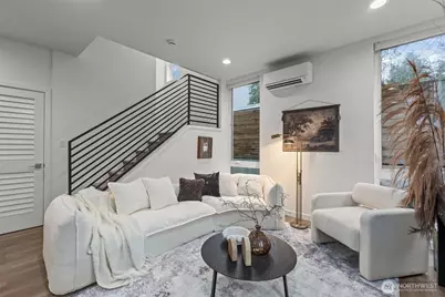 942 N 89th Street #B, Seattle, WA 98103 - Photo 4