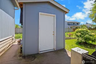 936 Mountain Villa Dr, Enumclaw, WA 98022 - Photo 22