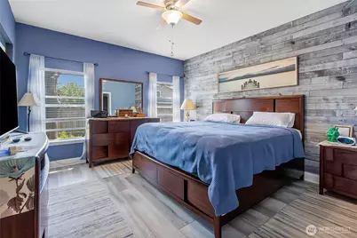 936 Mountain Villa Drive, Enumclaw, WA 98022 - Photo 12