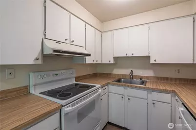 230 SW Clark Street #C203, Issaquah, WA 98027 - Photo 6