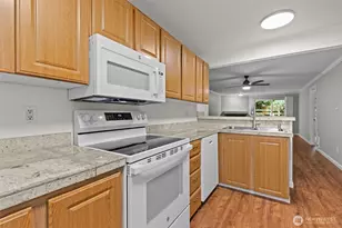 10014 NE 127th Pl, Kirkland, WA 98034 - Photo 12