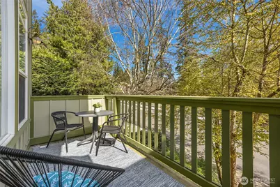 737 Madison Avenue N #30, Bainbridge Island, WA 98110 - Photo 10