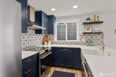 1512 California Avenue SW #302, Seattle, WA 98116 - Photo 6