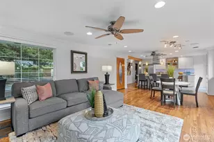 15612 38th Ave NE, Lake Forest Park, WA 98155 - Photo 8