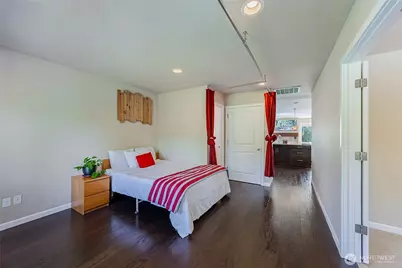 11501 87th Avenue S, Seattle, WA 98178 - Photo 18