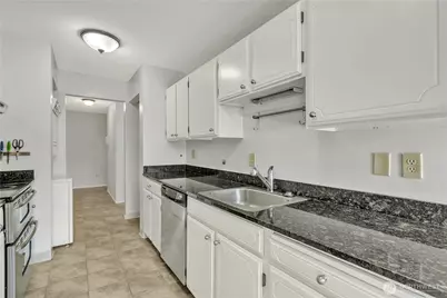 4545 Sand Point Way NE #207, Seattle, WA 98105 - Photo 6