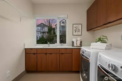 616 25th Avenue E, Seattle, WA 98112 - Photo 24