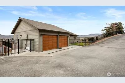 712 Vista View Place, East Wenatchee, WA 98802 - Photo 36
