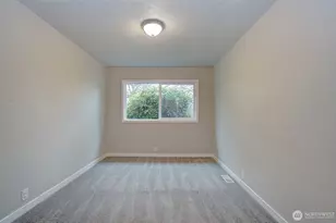 1411 8th Ave, Longview, WA 98632 - Photo 12