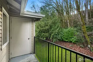 595 Newport Way NW, Issaquah, WA 98027 - Photo 18