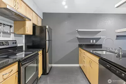 840 NE 125th Street NE #304, Seattle, WA 98125 - Photo 4