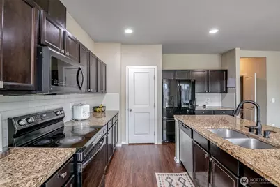 16402 45th Avenue E, Tacoma, WA 98446 - Photo 8