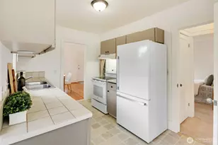 920 N 102nd St, Seattle, WA 98133 - Photo 14