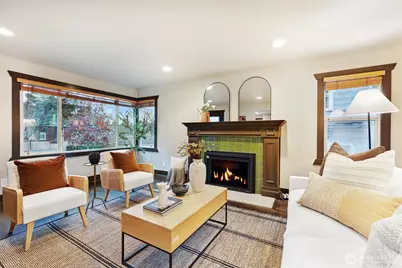 941 N 79th Street, Seattle, WA 98103 - Photo 2