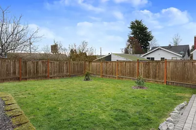 941 N 79th Street, Seattle, WA 98103 - Photo 26
