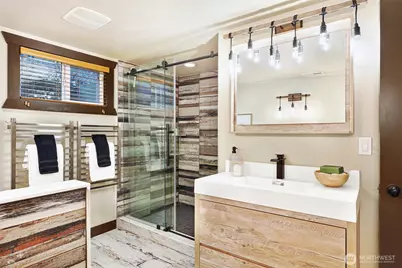 941 N 79th Street, Seattle, WA 98103 - Photo 18