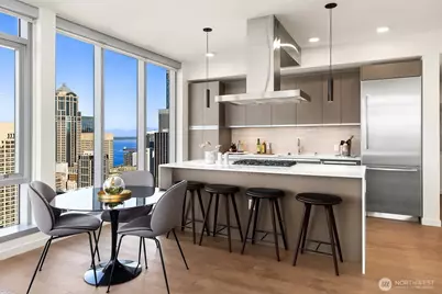 800 Columbia Street #2808, Seattle, WA 98104 - Photo 2