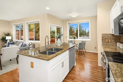 2402 NE 19th Street, Renton, WA 98056 - Photo 14