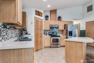 16633 Greenleaf Avenue SE, Yelm, WA 98597 - Photo 6