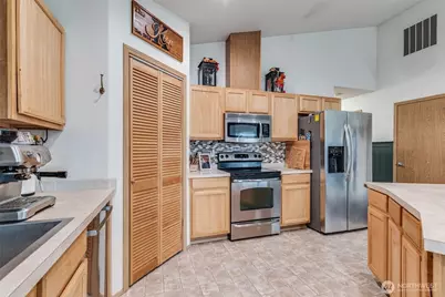 16633 Greenleaf Avenue SE, Yelm, WA 98597 - Photo 10