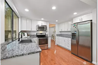 14208 93rd Avenue NE, Kirkland, WA 98034 - Photo 12