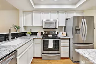 823 N 161st Pl, Shoreline, WA 98133 - Photo 10