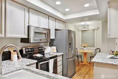 823 N 161st Place #105, Shoreline, WA 98133 - Photo 12