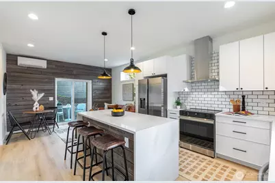 1556 S Pearl Street #B, Seattle, WA 98108 - Photo 2