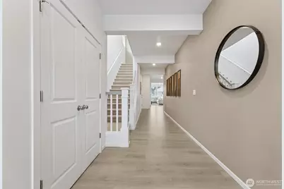 12819 8th Avenue E #21, Tacoma, WA 98445 - Photo 2