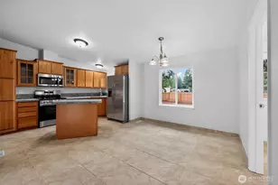 21204 128th St Ct E, Bonney Lake, WA 98391 - Photo 12