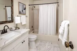 7 Lake Bellevue Dr, Bellevue, WA 98005 - Photo 22