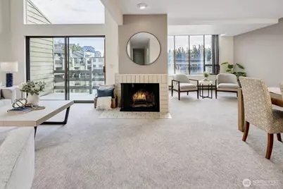 7 Lake Bellevue Drive #206, Bellevue, WA 98005 - Photo 4