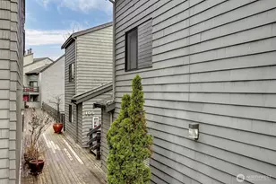 7 Lake Bellevue Dr, Bellevue, WA 98005 - Photo 36