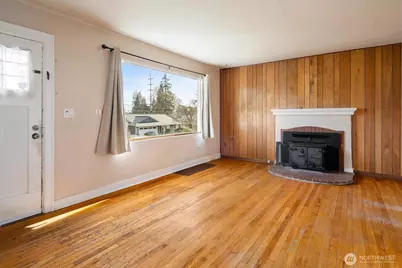 11737 North Park Avenue N, Seattle, WA 98133 - Photo 10