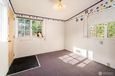 11737 North Park Avenue N, Seattle, WA 98133 - Photo 20