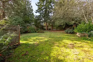 11737 N Park Ave N, Seattle, WA 98133 - Photo 4