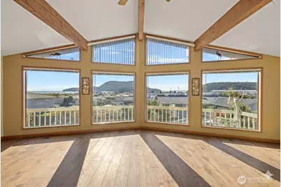 5115 Kingsway, Anacortes, WA 98221 - Photo 4