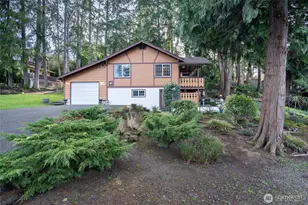 2735 NE 103rd St, Seattle, WA 98125 - Photo 2