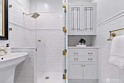 615 Boren Avenue #27, Seattle, WA 98104 - Photo 22