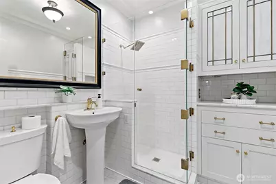 615 Boren Avenue #27, Seattle, WA 98104 - Photo 14