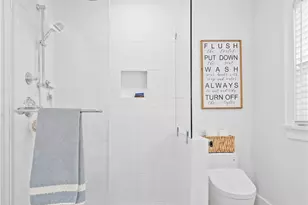 3305 N 8th St, Tacoma, WA 98406 - Photo 8