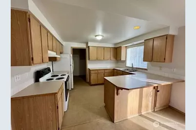 5525 67th Avenue NE #A & B, Marysville, WA 98270 - Photo 4