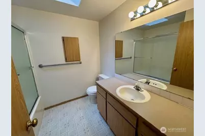 5525 67th Avenue NE #A & B, Marysville, WA 98270 - Photo 12
