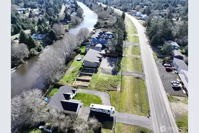 752 Pt. Brown Avenue SE, Ocean Shores, WA 98569 - Photo 2